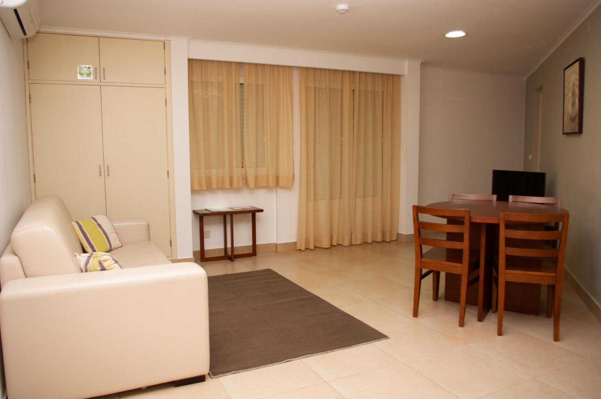 Apartamentos Vila Nova Віла-Нова-де-Мілфонтеш Екстер'єр фото