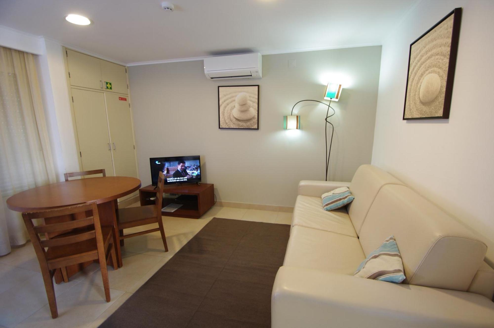 Apartamentos Vila Nova Віла-Нова-де-Мілфонтеш Екстер'єр фото