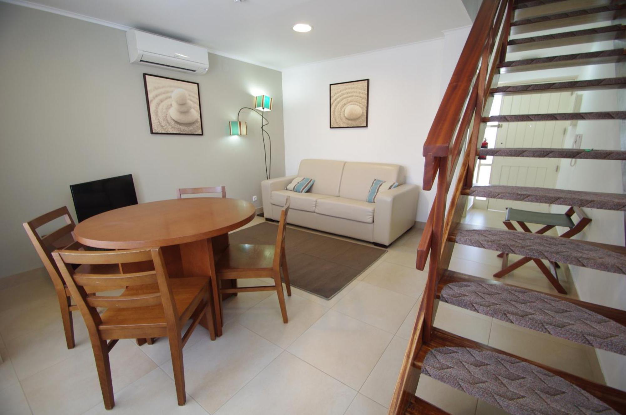Apartamentos Vila Nova Віла-Нова-де-Мілфонтеш Екстер'єр фото